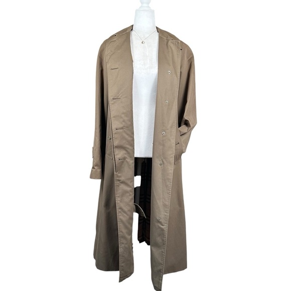 BURBERRY LONDON Button Down Trench Coat - Picture 11 of 16